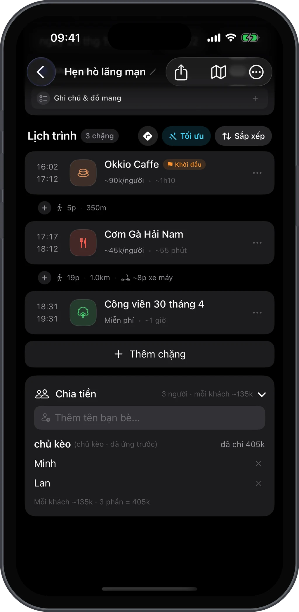 The Split section: the host paid 405k VND, two friends added, about 135k VND each
